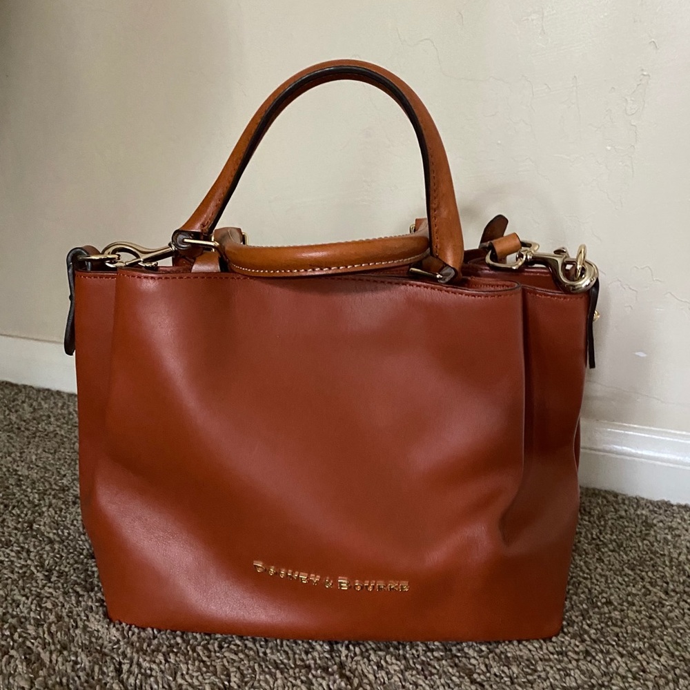 Dooney & Bourke City Barlow bag